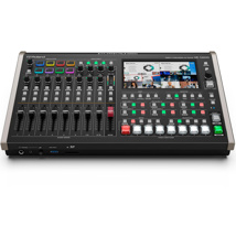 Roland VR-120HD direct streaming mixer